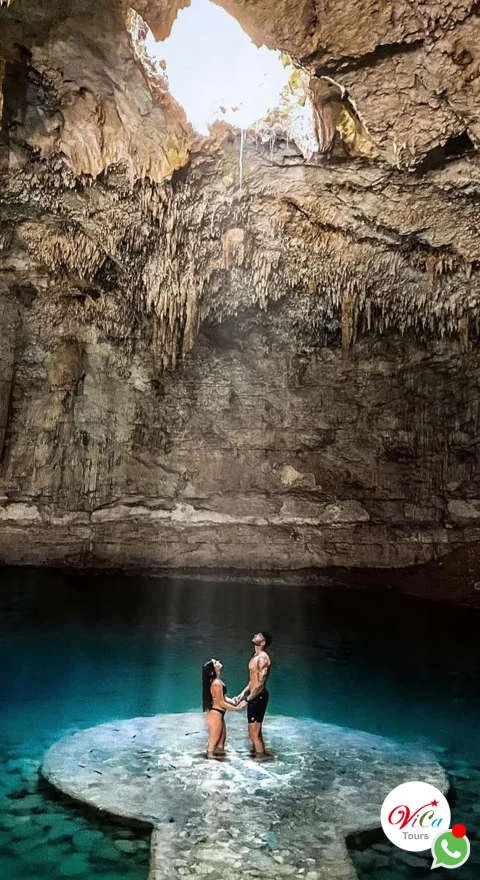 el cenote Suytun se ubica a dos horas de Cancún, Playa del Carmen y Tulum, y 15 minutos desde el centro de Valladolid
