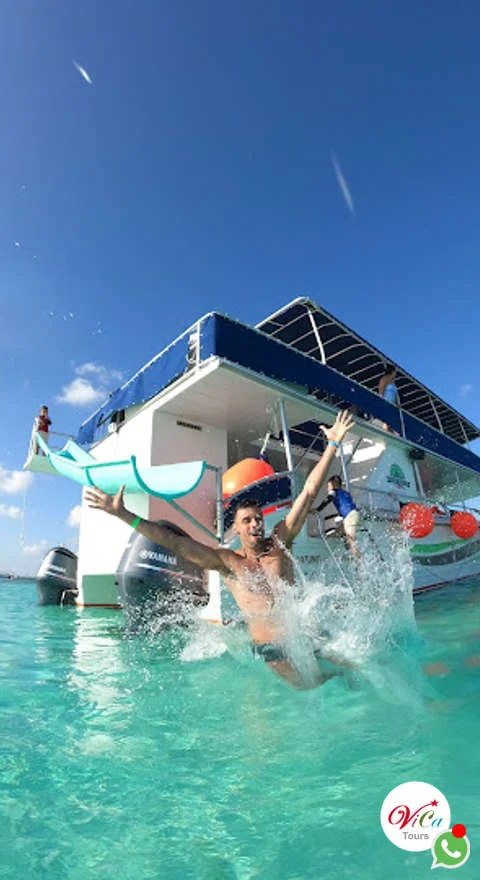 la excursión al cielo de cozumel inicia a la 1:30pm., snorkel, comida, barra libre, música y diversión garantizada