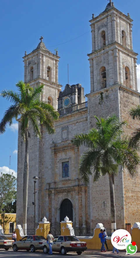 Fachada de la iglesia colonial de Valladolid, incluye visita durante la excursión desde Costa Mujeres