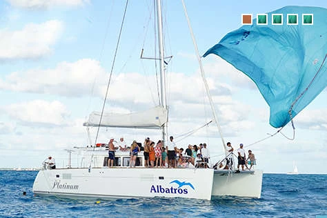 Isla Mujeres en Catamarán Plus